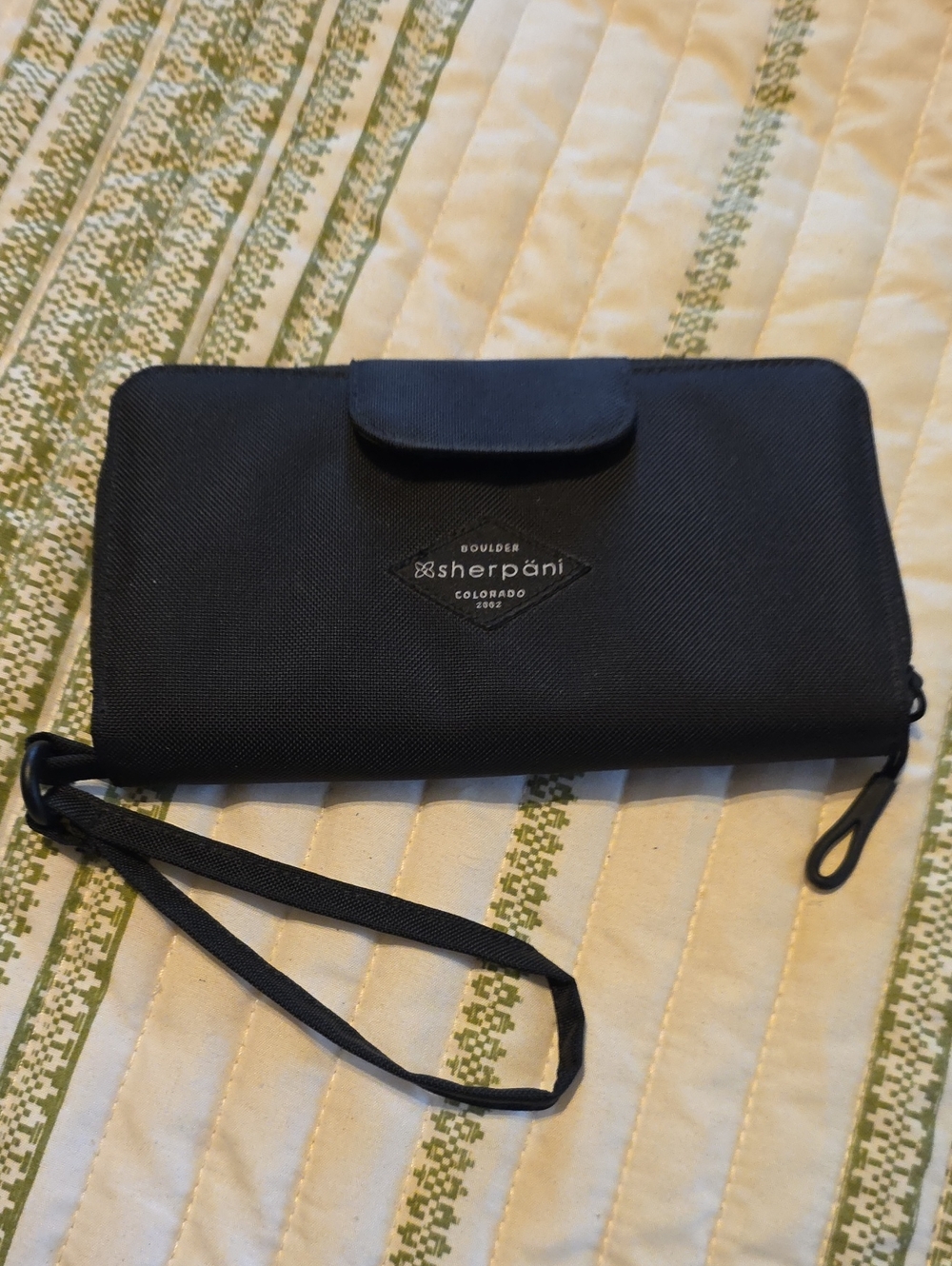 Sherpani Black Textured Wristlet Wallet